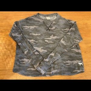 PINK thermal crop shirt gray camo